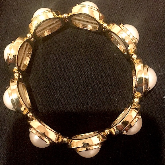 Matching Bracelet & Necklace gold, Pearl, rhinestone Statement Pieces - Picture 6 of 7